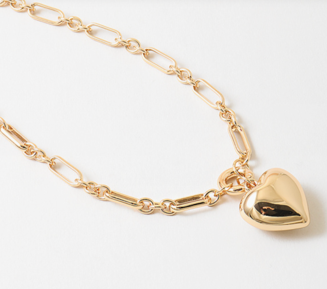Jewelry - Heart Necklace Gold