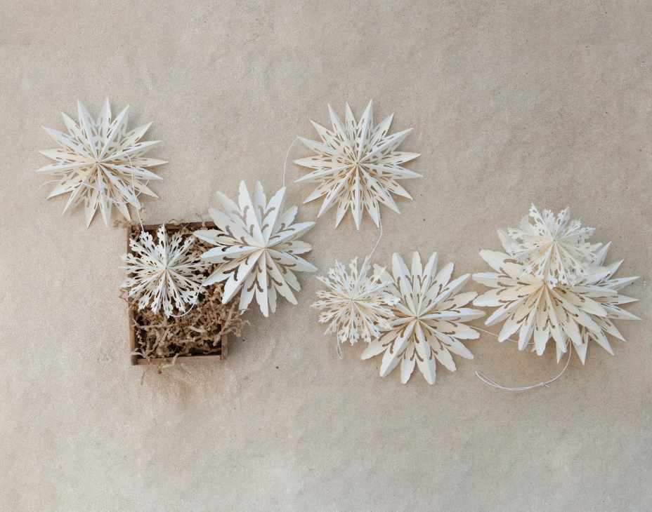 Season Item - Snowflake Garland (72" long)